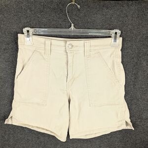 Levi's Cream Bermudas Classic Summer Style